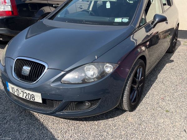 SEAT Leon Hatchback, Petrol, 2010, Grey
