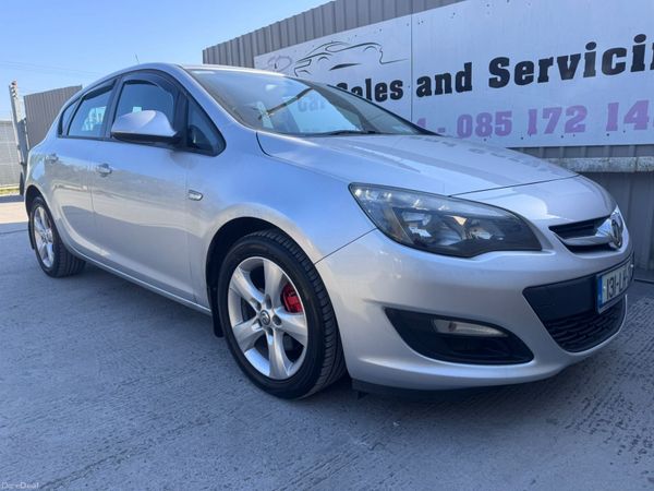 Opel Astra Hatchback, Diesel, 2013, Silver