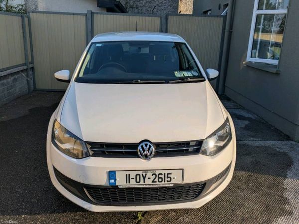 Volkswagen Polo Hatchback, Petrol, 2011, White