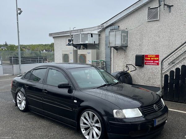 Volkswagen Passat Saloon, Diesel, 2000, Black