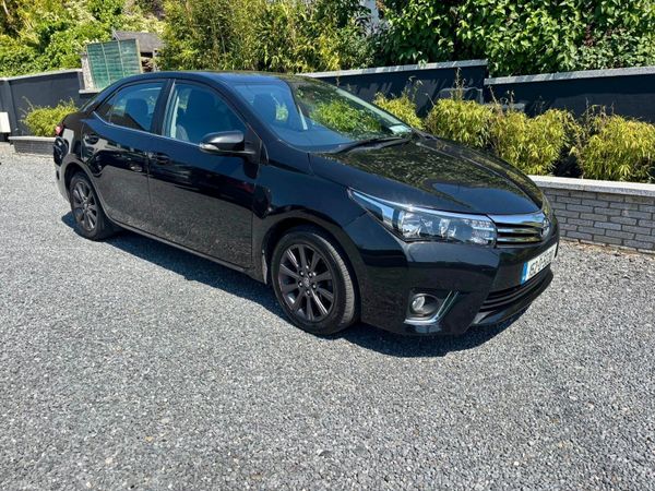 Toyota Corolla Saloon, Diesel, 2015, Black