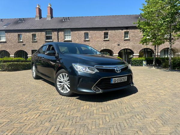 Toyota Camry Saloon, Petrol Hybrid, 2016, Black