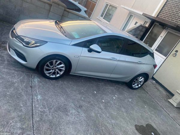 Vauxhall Astra Hatchback, Diesel, 2020, Silver