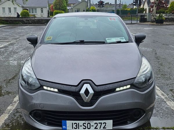 Renault Clio Hatchback, Petrol, 2013, Grey