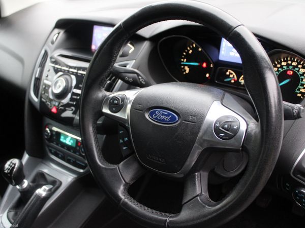 Ford Focus Hatchback, Diesel, 2012, Grey