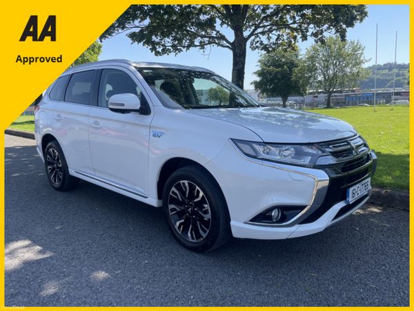 Mitsubishi Outlander Estate, Petrol Plug-in Hybrid, 2016, White