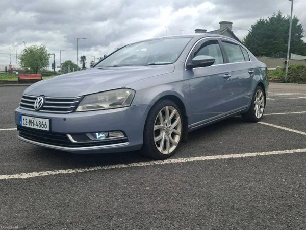 Volkswagen Passat Saloon, Diesel, 2012, Grey