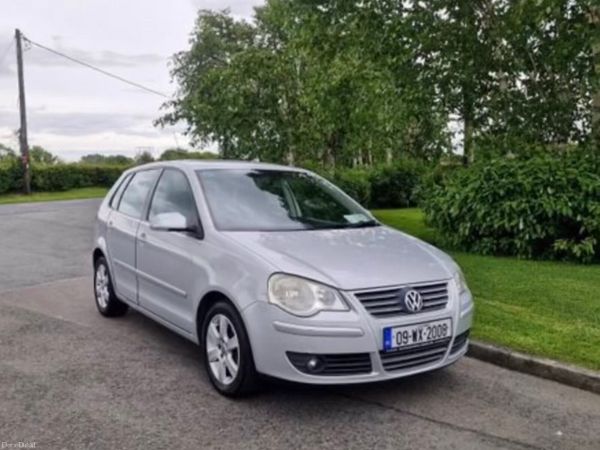Volkswagen Polo Hatchback, Diesel, 2009, Silver