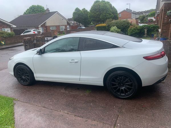 Renault Laguna Coupe, Diesel, 2011, White
