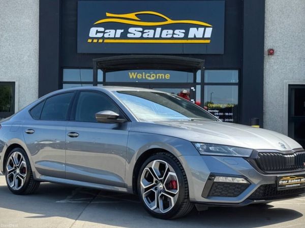 Skoda Octavia Hatchback, Diesel, 2023, Grey