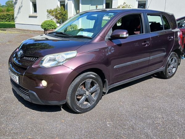Toyota Urban Cruiser SUV, Diesel, 2011, Purple