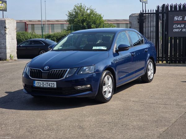 Skoda Octavia Saloon, Petrol, 2017, Blue