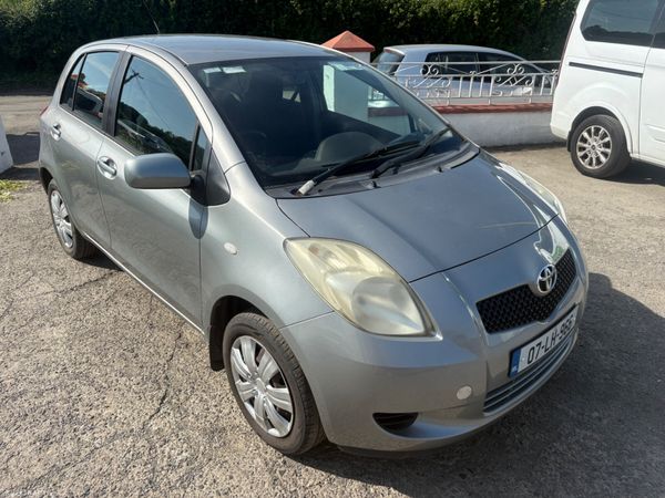 Toyota Yaris Hatchback, Petrol, 2007, Silver