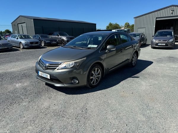 Toyota Avensis Saloon, Diesel, 2012, Green