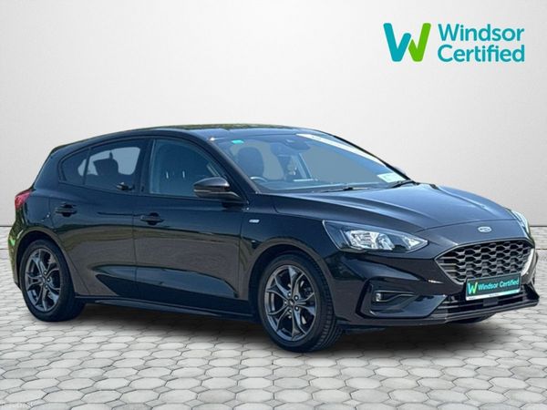 Ford Focus Hatchback, Petrol Hybrid, 2022, Black