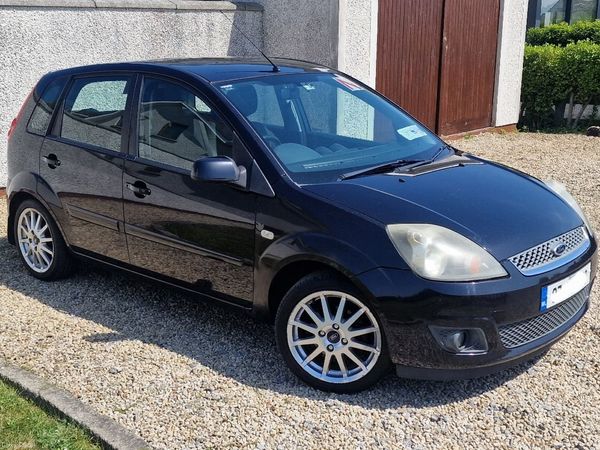 Ford Fiesta Hatchback, Petrol, 2007, Black