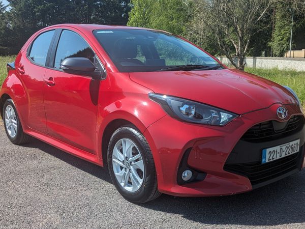Toyota Yaris Hatchback, Petrol, 2022, Red