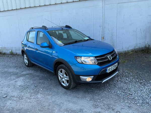 Dacia Sandero Stepway Hatchback, Petrol, 2014, Blue