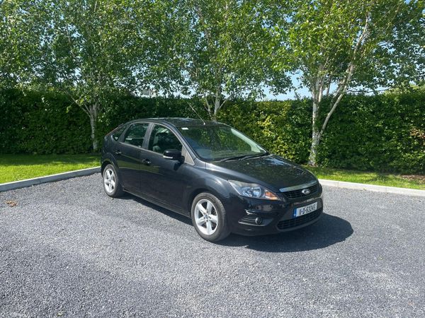 Ford Focus Hatchback, Petrol, 2011, Black