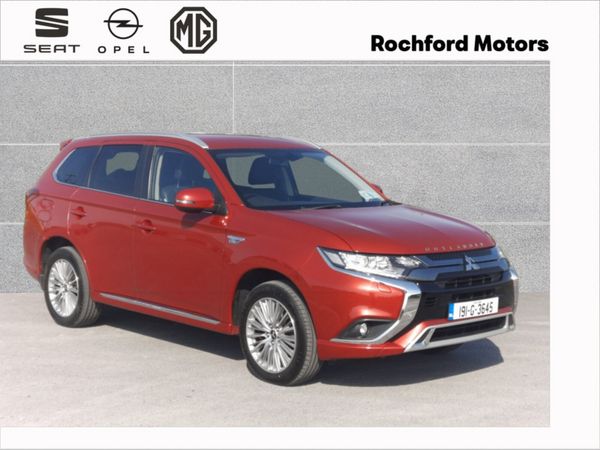 Mitsubishi Outlander Estate, Petrol Plug-in Hybrid, 2019, Red