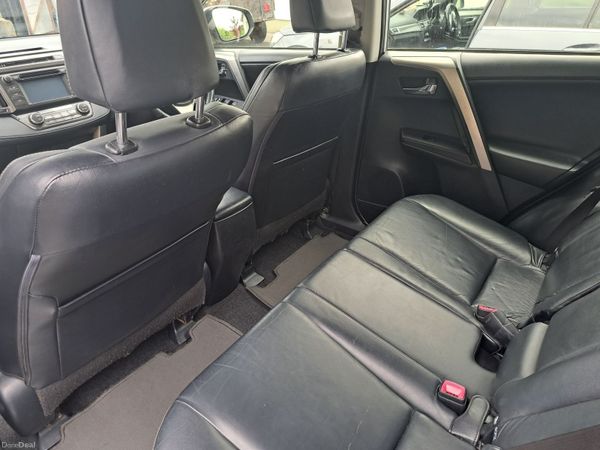 Toyota RAV4 SUV, Diesel, 2014, Silver