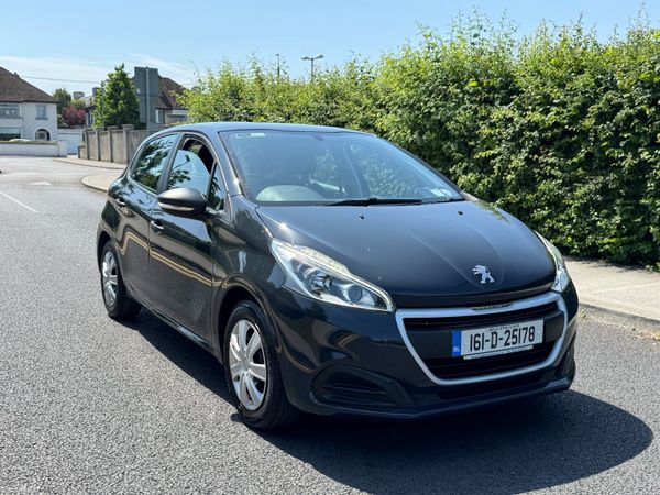 Peugeot 208 Hatchback, Petrol, 2016, Grey