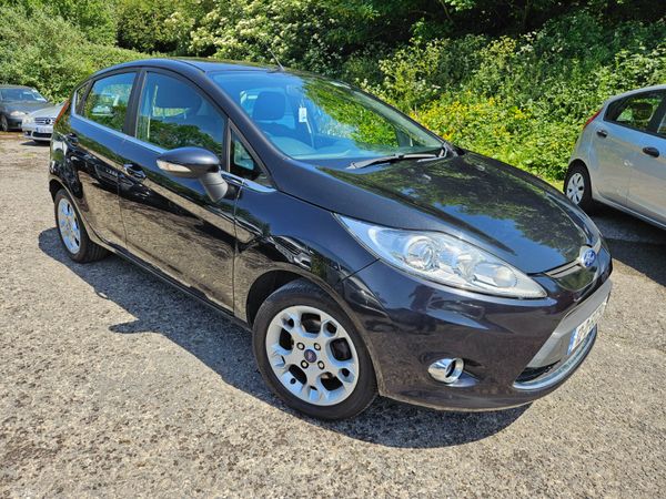 Ford Fiesta Hatchback, Petrol, 2012, Black
