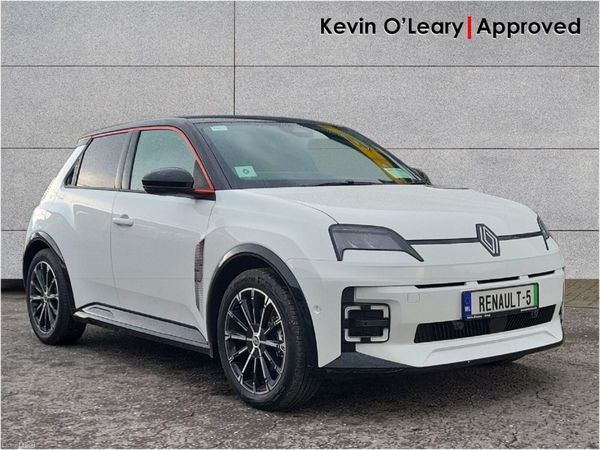 Renault 5 Hatchback, Electric, 2026, White