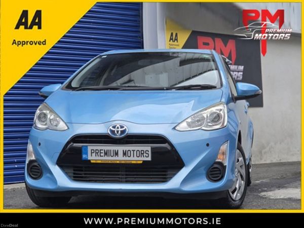 Toyota Aqua Hatchback, Petrol Hybrid, 2015, Blue