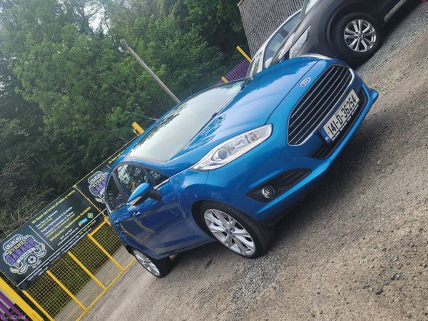 Ford Fiesta Hatchback, Petrol, 2014, Blue