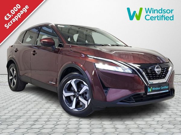 Nissan Qashqai SUV, Petrol Hybrid, 2023, Red