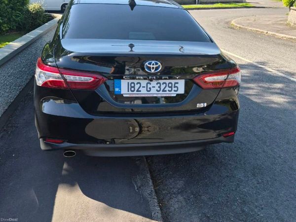 Toyota Camry Saloon, Petrol Hybrid, 2018, Black