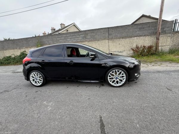 Ford Focus Hatchback, Diesel, 2017, Black