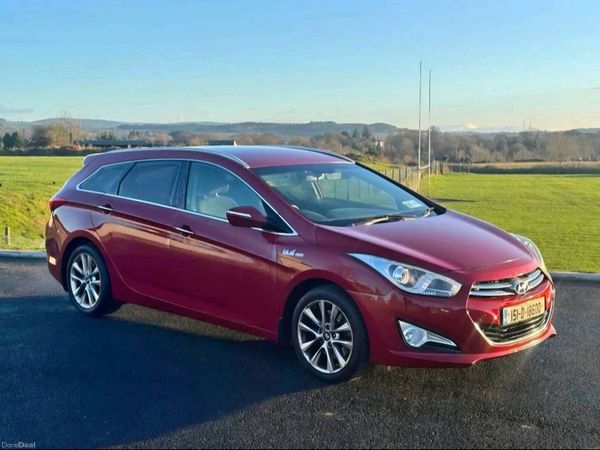 Hyundai i40 Estate/Jeep, Diesel, 2015, Red