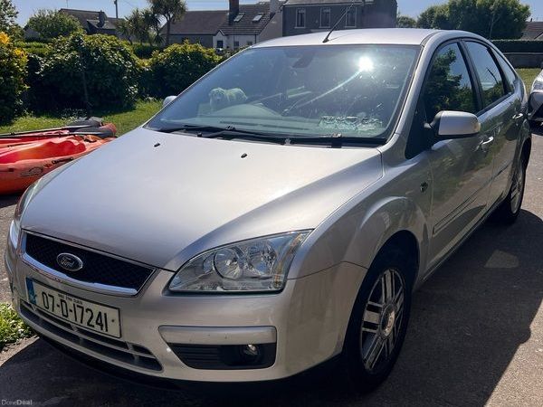 Ford Focus Hatchback, Petrol, 2007, Silver