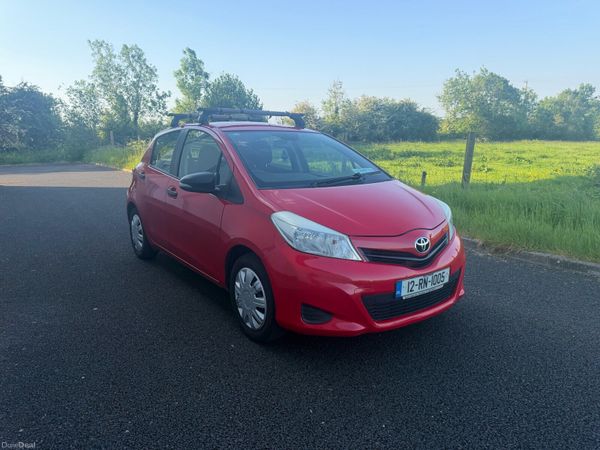 Toyota Yaris Hatchback, Petrol, 2012, Red