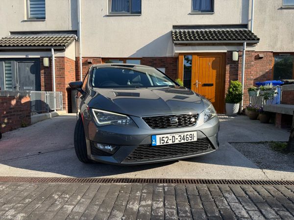 SEAT Leon Hatchback, Diesel, 2015, Grey