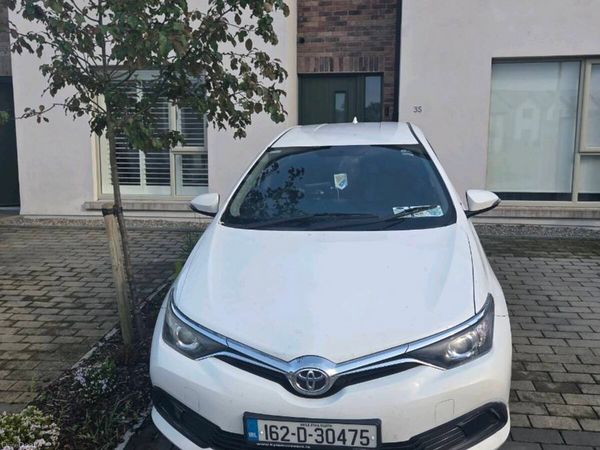 Toyota Auris Hatchback, Diesel, 2016, White