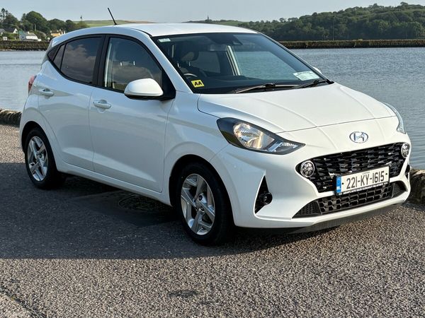 Hyundai i10 Hatchback, Petrol, 2022, White