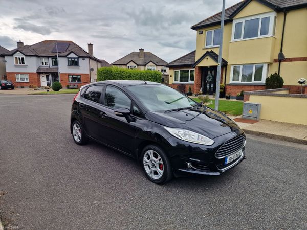 Ford Fiesta Hatchback, Petrol, 2015, Black
