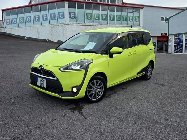 Toyota Sienta MPV, Petrol, 2016, Yellow