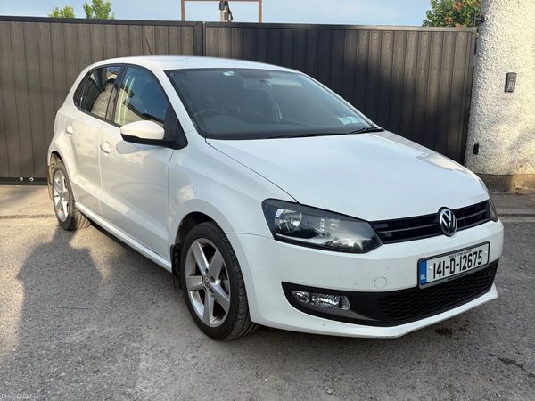 Volkswagen Polo Hatchback, Petrol, 2014, White