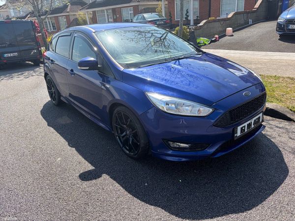 Ford Focus Hatchback, Diesel, 2016, Blue