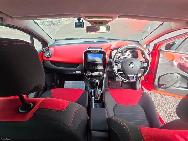 Renault Clio Hatchback, Petrol, 2014, Red
