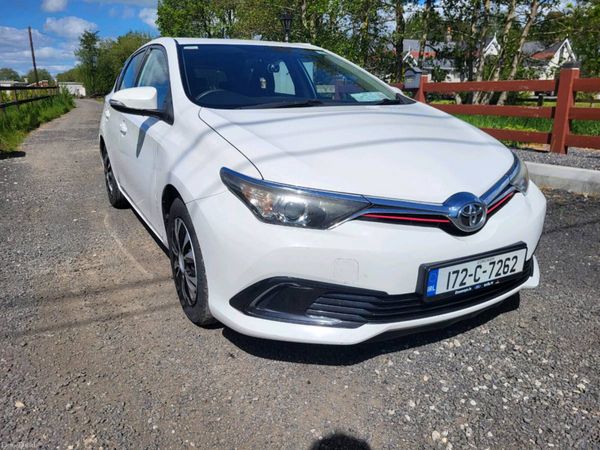 Toyota Auris Hatchback, Diesel, 2017, White