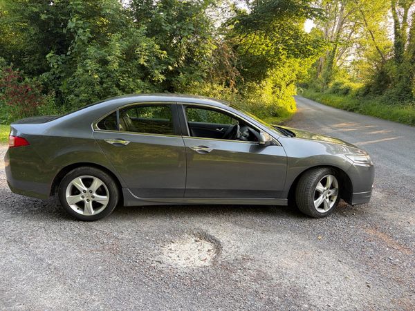 Honda Accord Saloon, Diesel, 2012, Grey