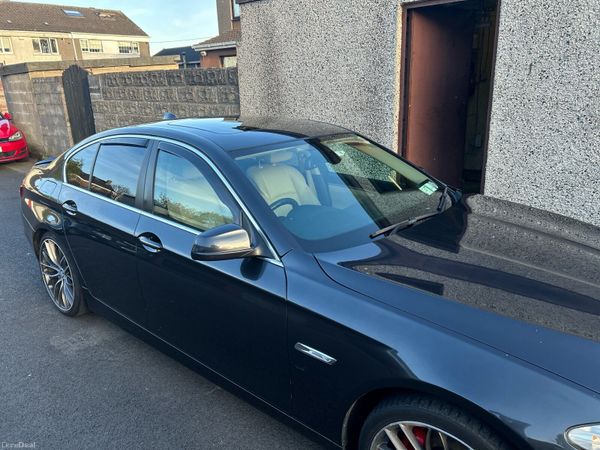 BMW 5-Series Saloon, Diesel, 2010, Grey