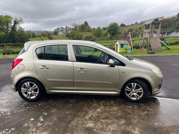 Opel Corsa Hatchback, Petrol, 2008, Silver