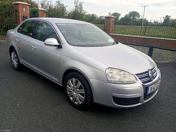 Volkswagen Jetta Saloon, Petrol, 2006, Silver