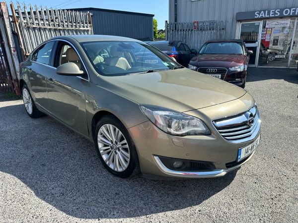 Opel Insignia Hatchback, Diesel, 2014, Green
